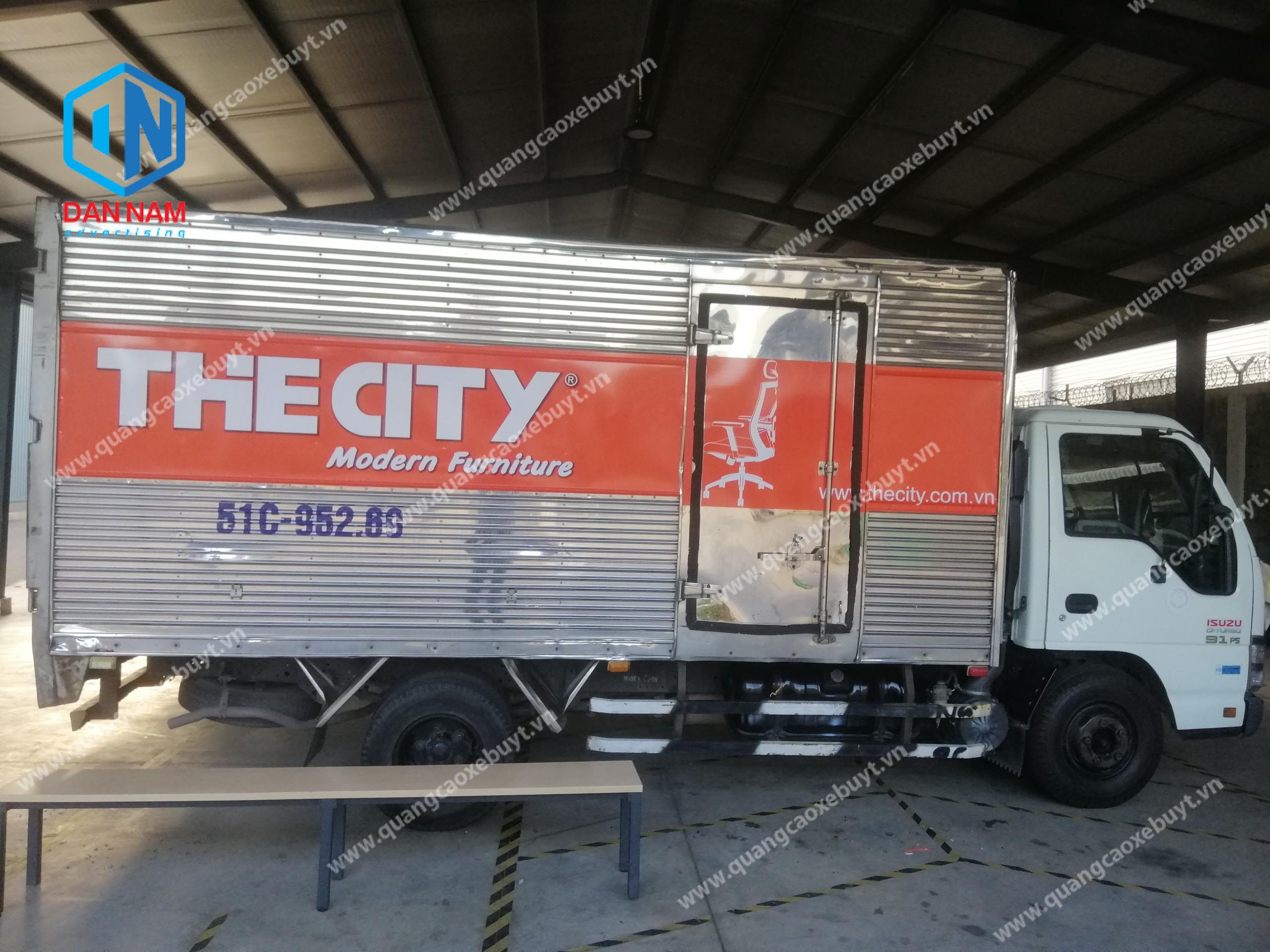 Dán decal quảng cáo xe tải - thùng xe tải gợn sóng Dán decal quảng cáo xe tải - thùng xe tải gợn sóng