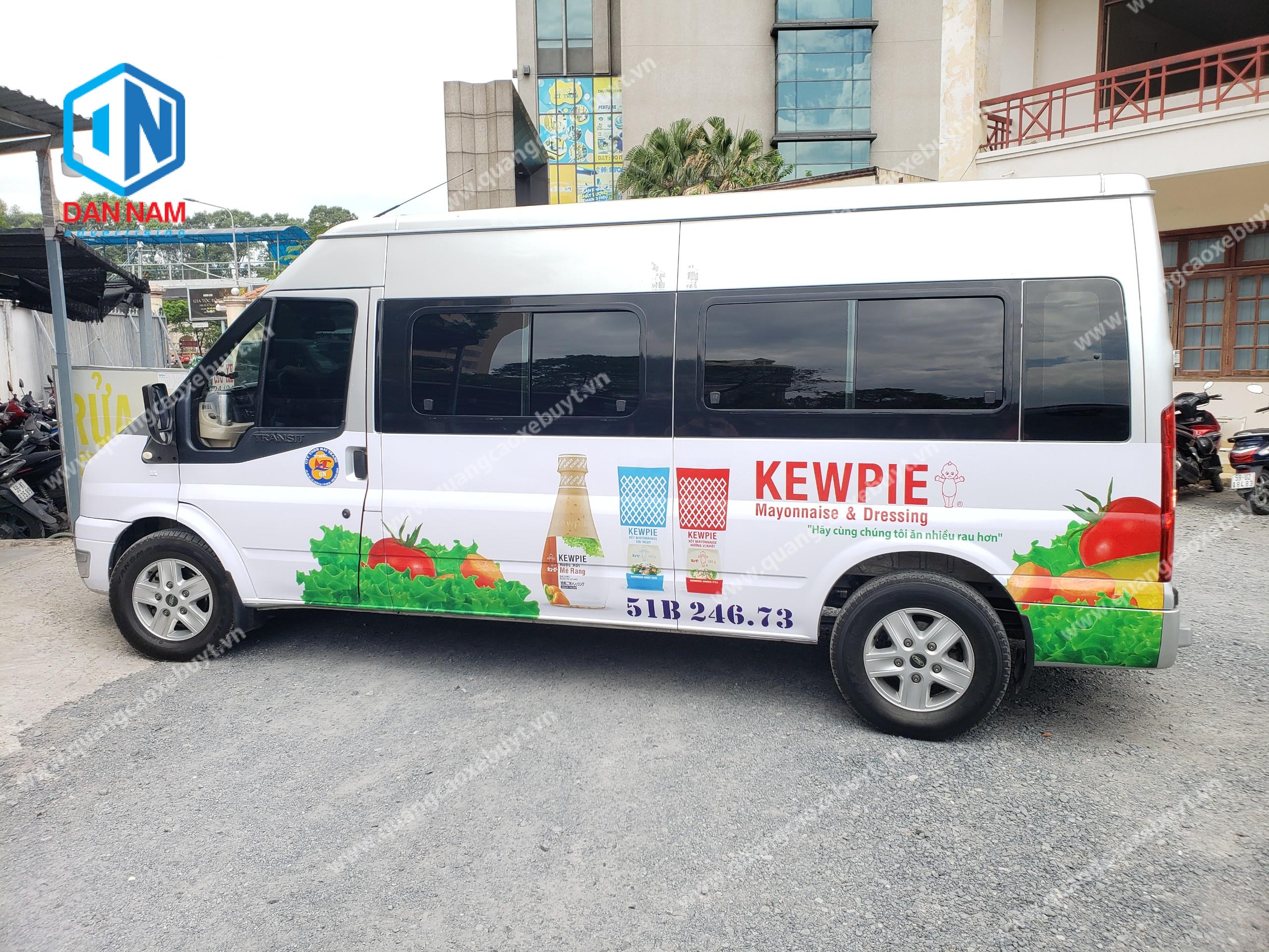 Dán quảng cáo trên xe oto