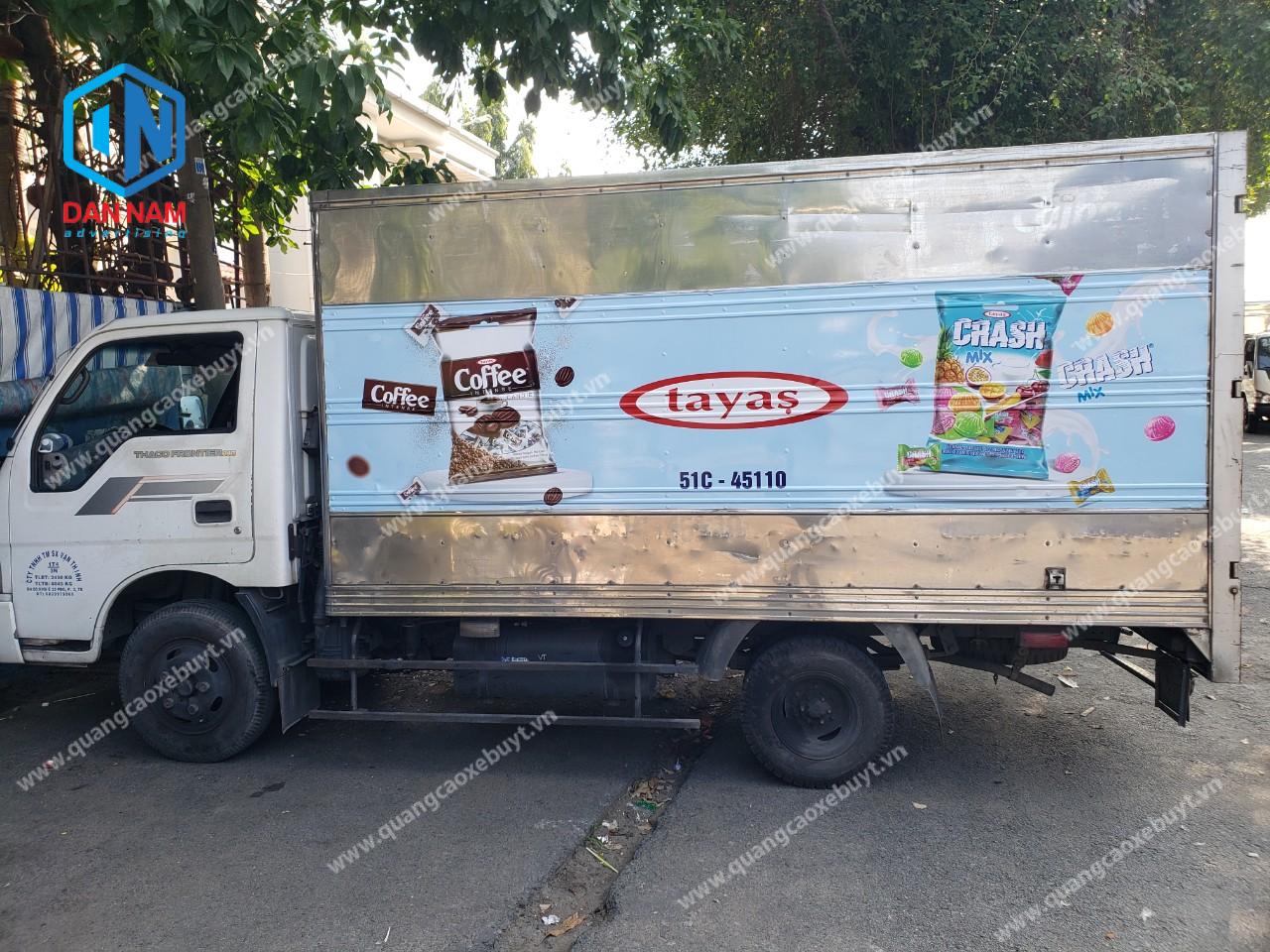 Dán decal xe tải có bị phạt không Dán decal xe tải có bị phạt không