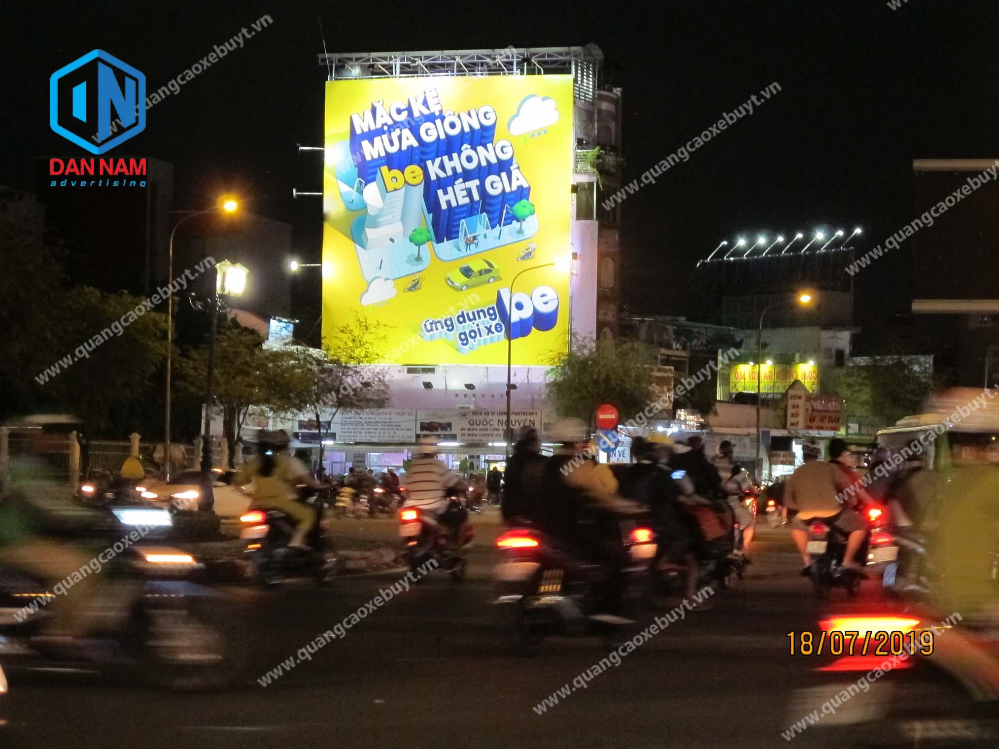 biển quảng cáo ngoài trời