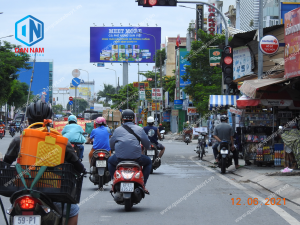 biển quảng cáo tấm lớn ngoài trời