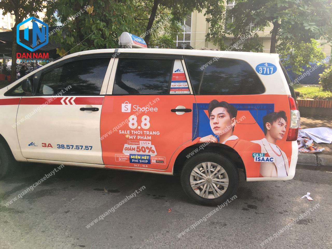 quảng cáo trên taxi Group