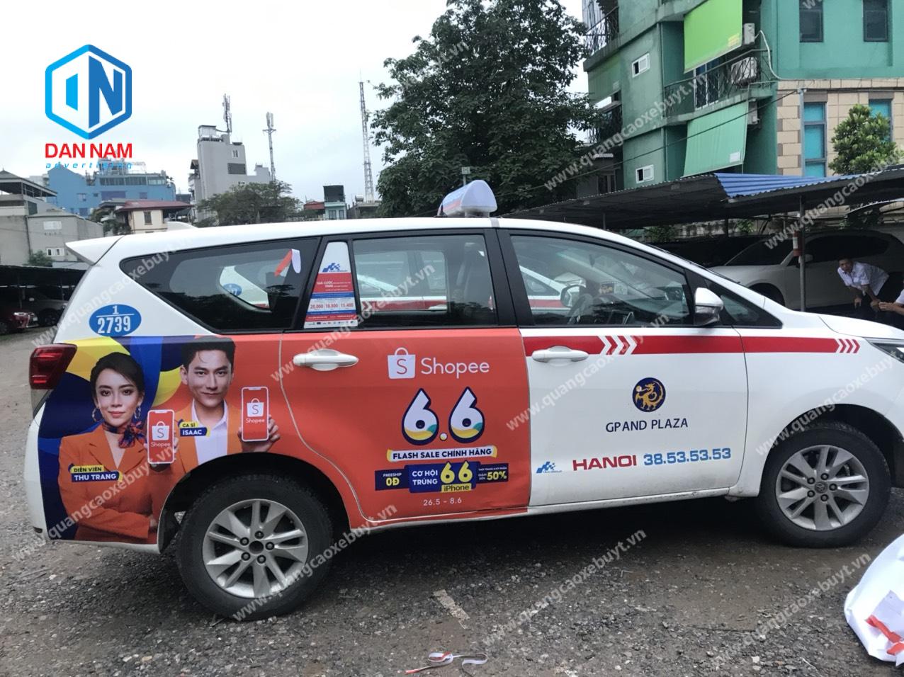 Quảng cáo trên taxi Group