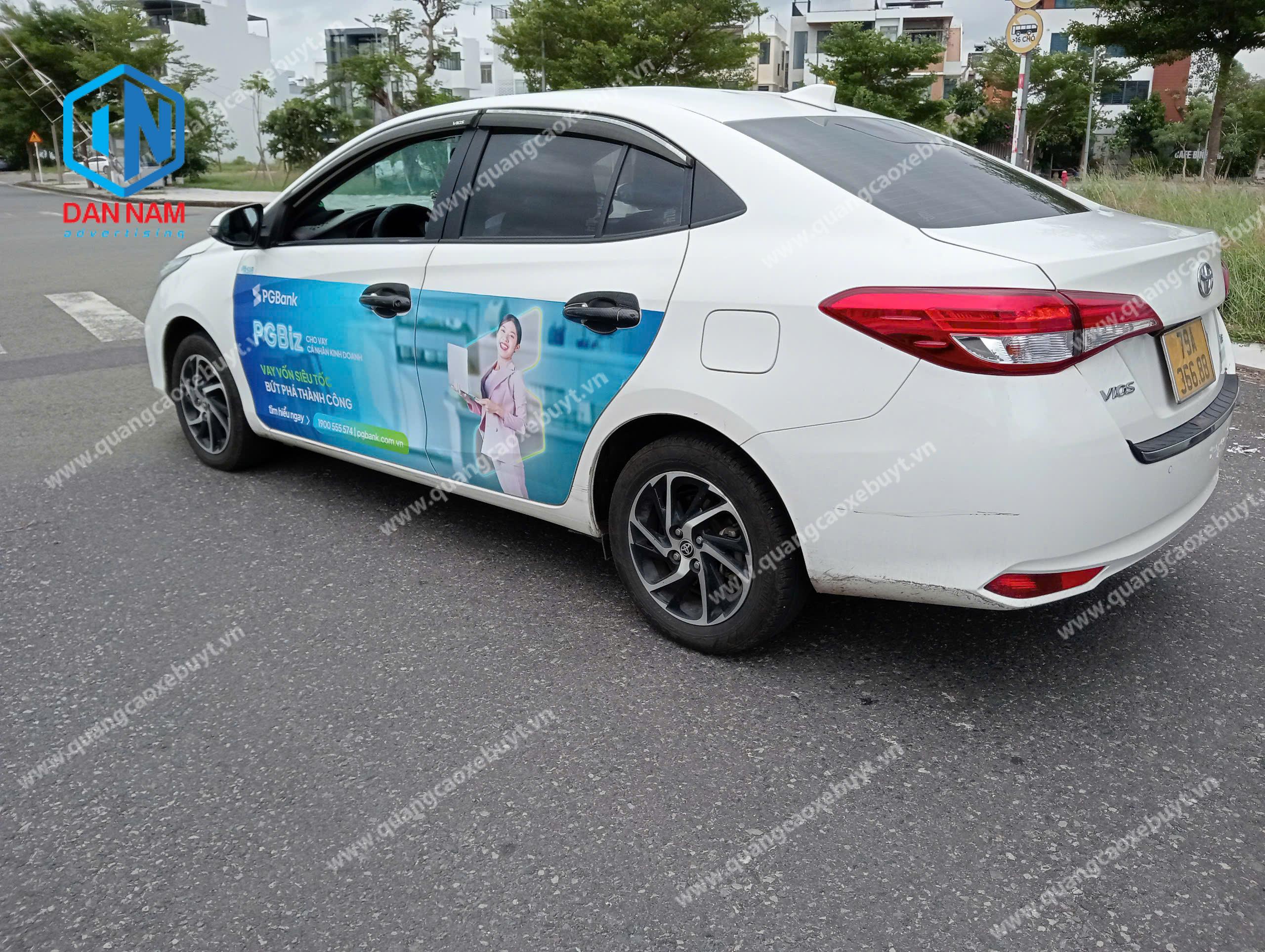 Quảng cáo trên xe grab Quảng cáo trên xe grab