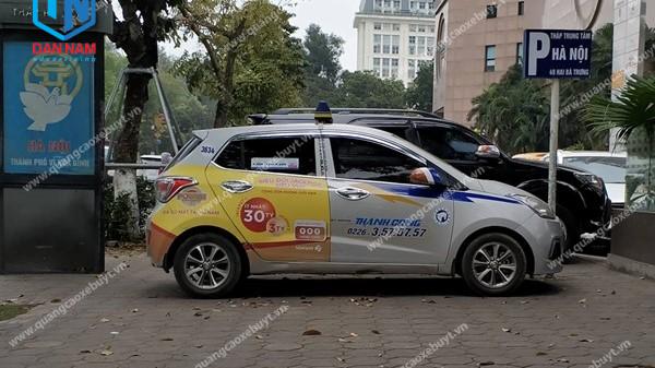 quảng cáo trên xe taxi thành công quảng cáo trên xe taxi thành công