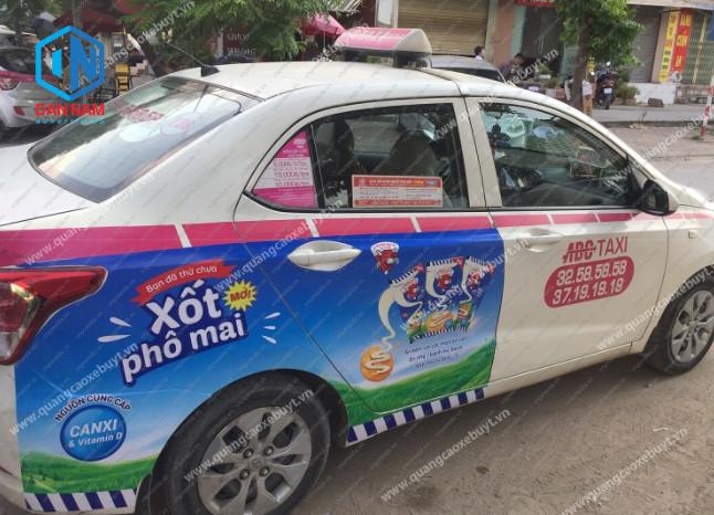 quảng cáo trên xe taxi ABC quảng cáo trên xe taxi ABC