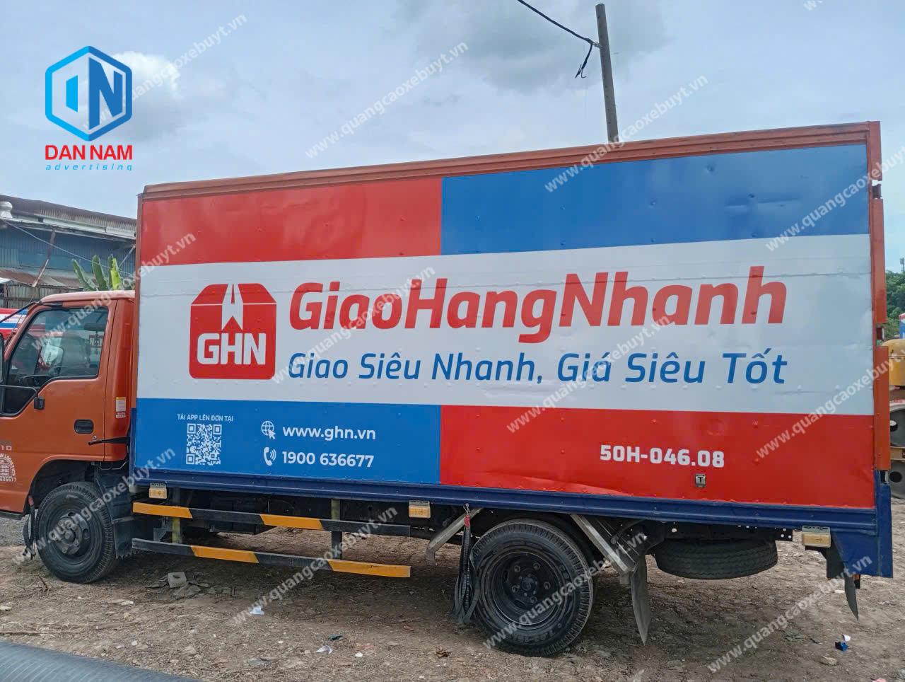 dán decal thùng xe tải