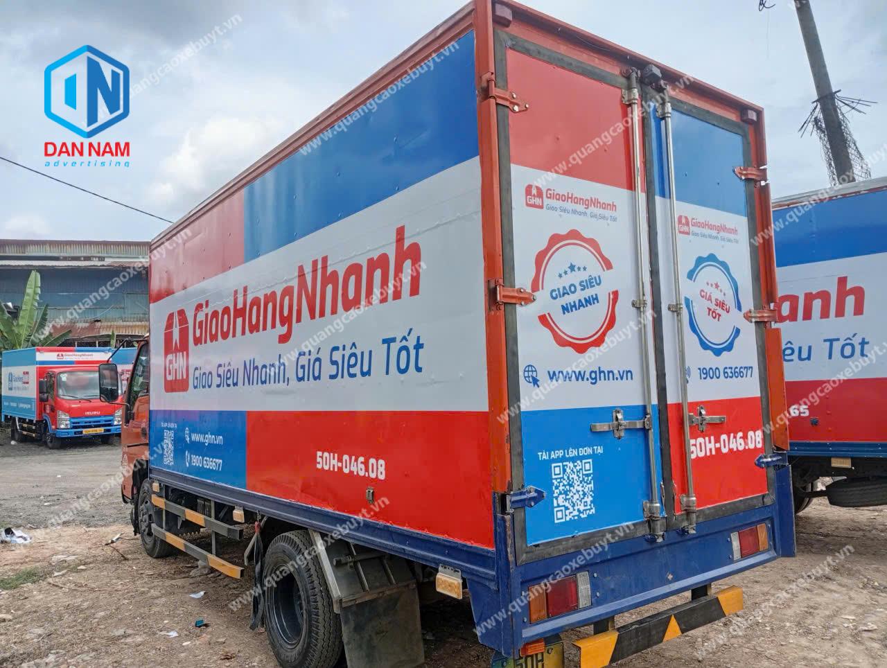 thi-cong-dan-decal-xe-tai