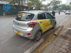 Quảng cáo trên xe Grab