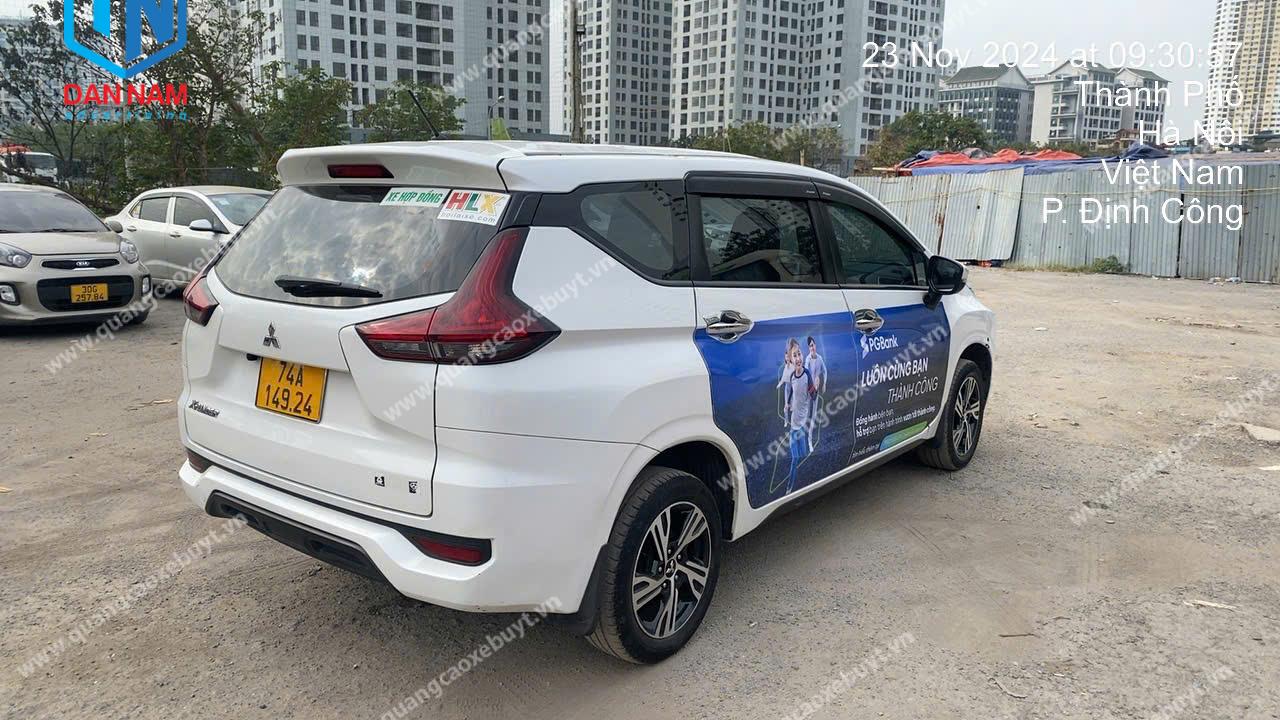 Quảng cáo trên xe Grab Hà Nội