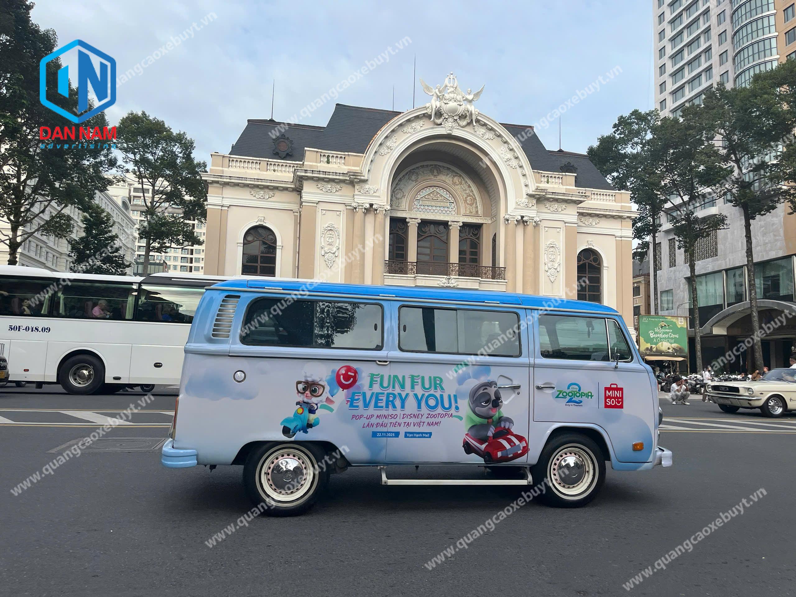 Roadshow xe cổ điển Kombi