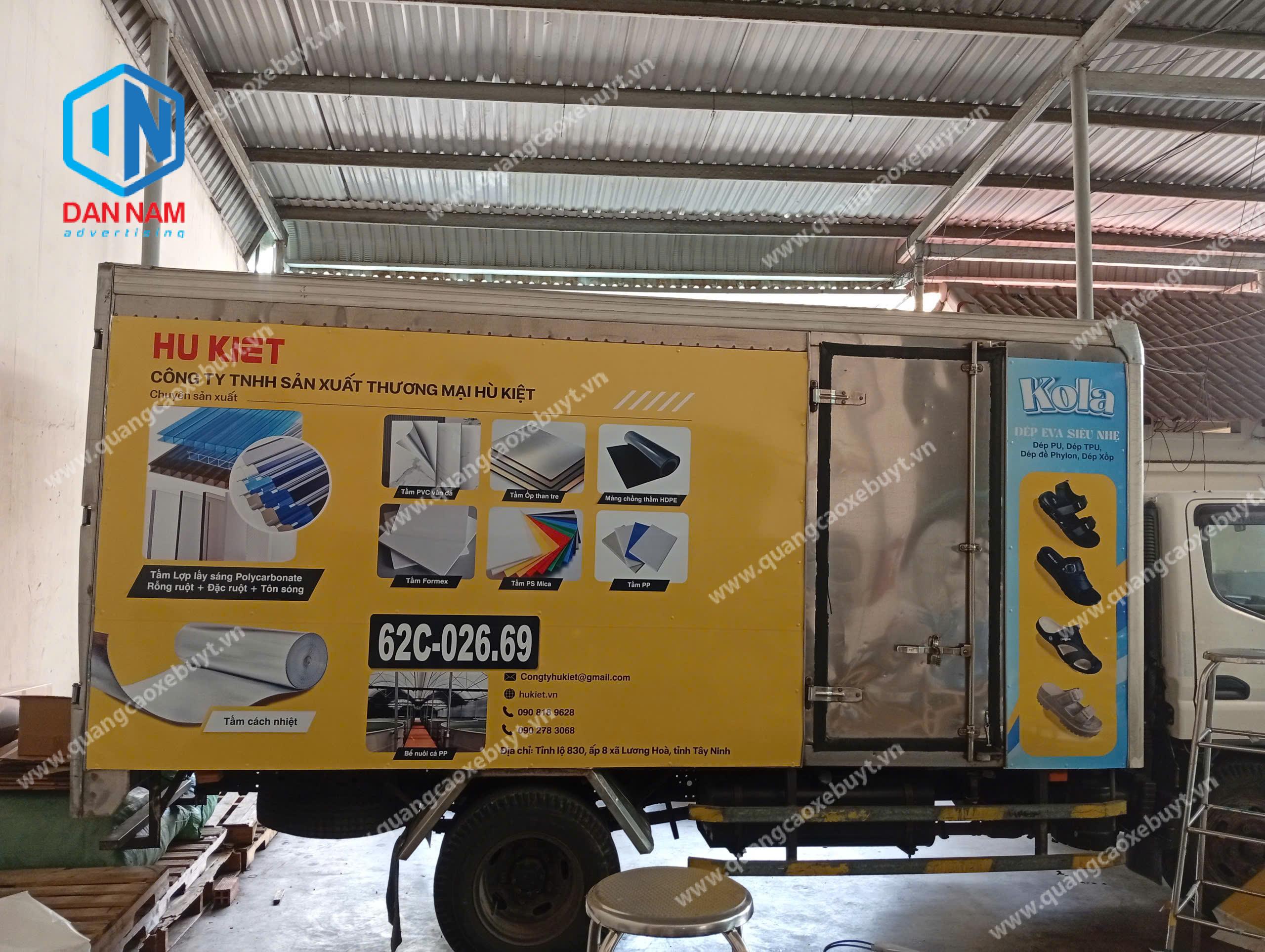 Dán quảng cáo trên xe tải Dán quảng cáo trên xe tải