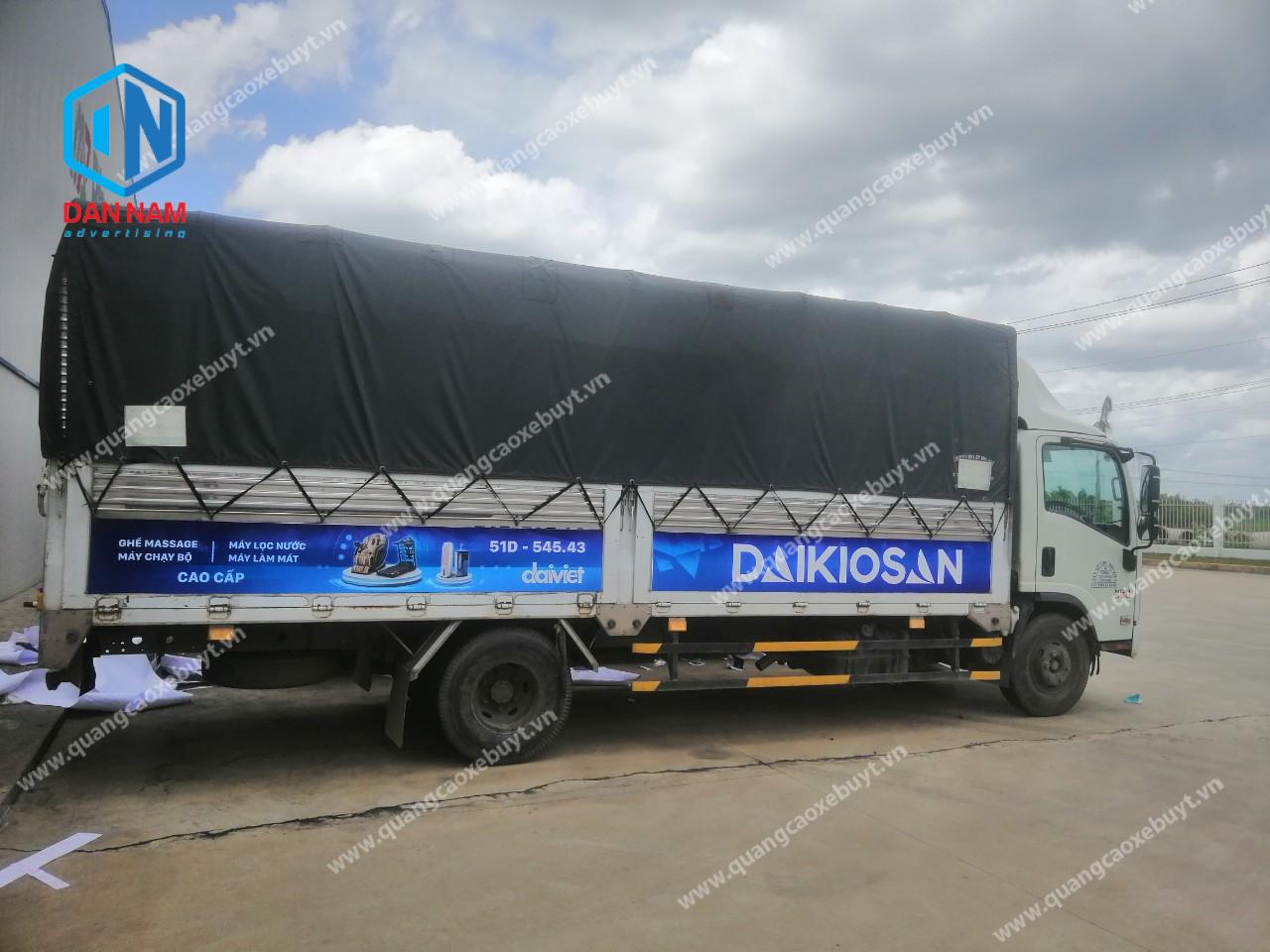 Dán quảng cáo xe tải thùng bạt Dán quảng cáo xe tải thùng bạt