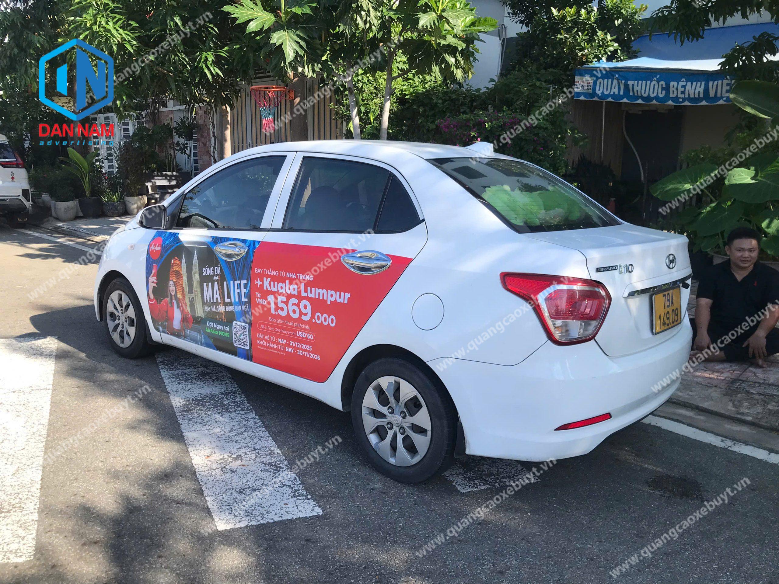 Dán quảng cáo trên grabcar