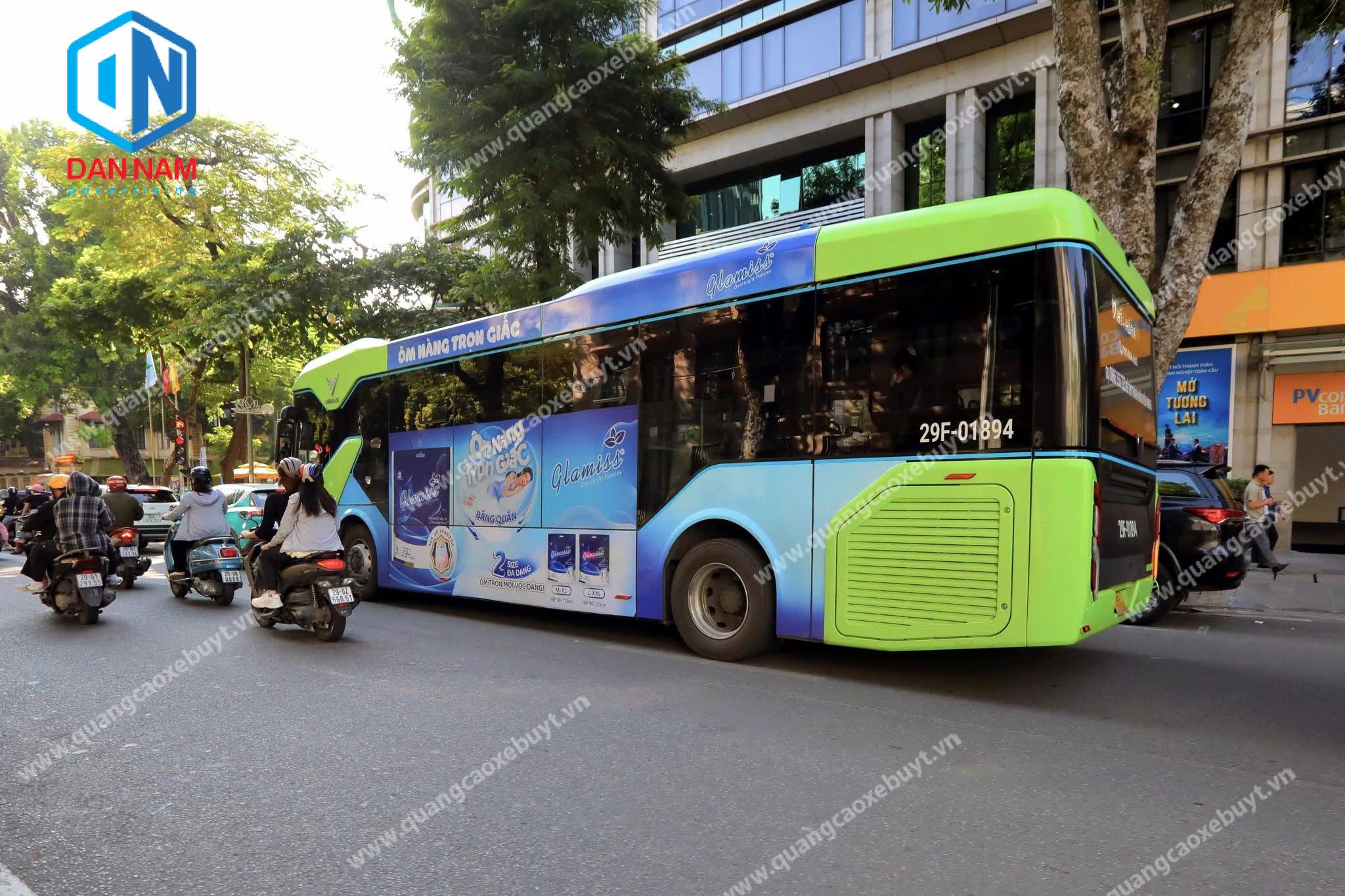 Quảng cáo xe bus điện Vinbus Quảng cáo xe bus điện Vinbus