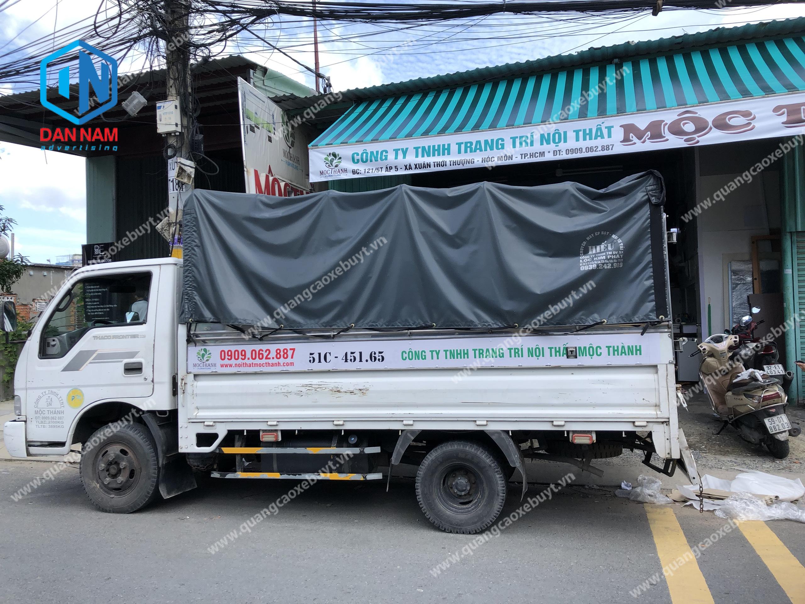 Dán decal trên thùng xe tải